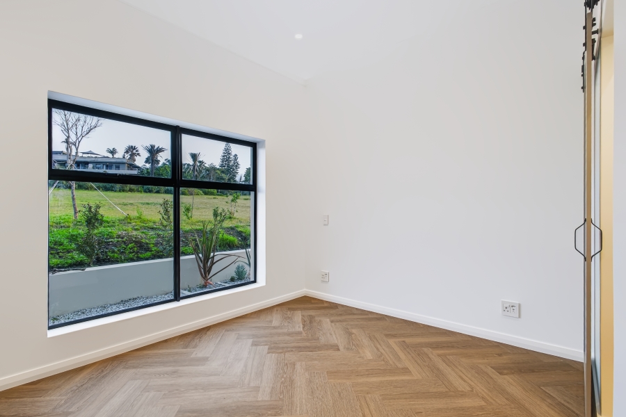 4 Bedroom Property for Sale in Baron View Western Cape